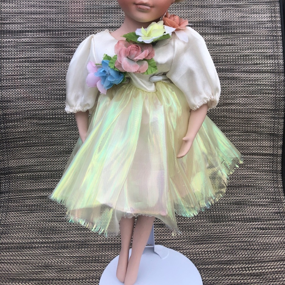 ‼️SOLD NJSF Porcelain Doll Spring Fairy Doll With Stand. - Picture 8 of 10